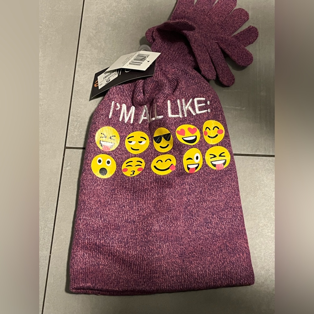 ⭐️NWT - Emoji Knit Hat & Glove Set for Girls/Tweens Heathered Pink & Blue Color